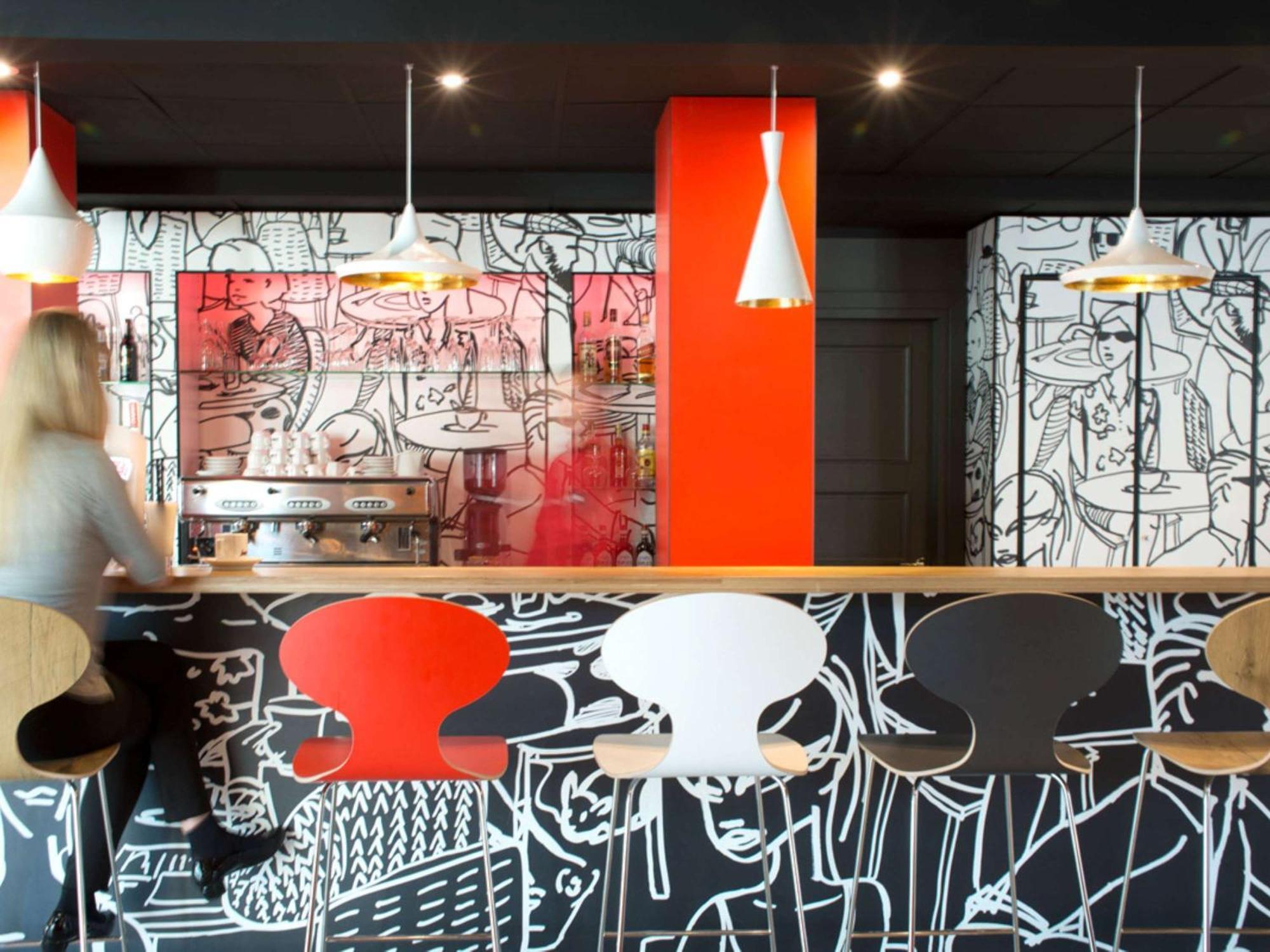 Ibis Poznan Stare Miasto Luaran gambar